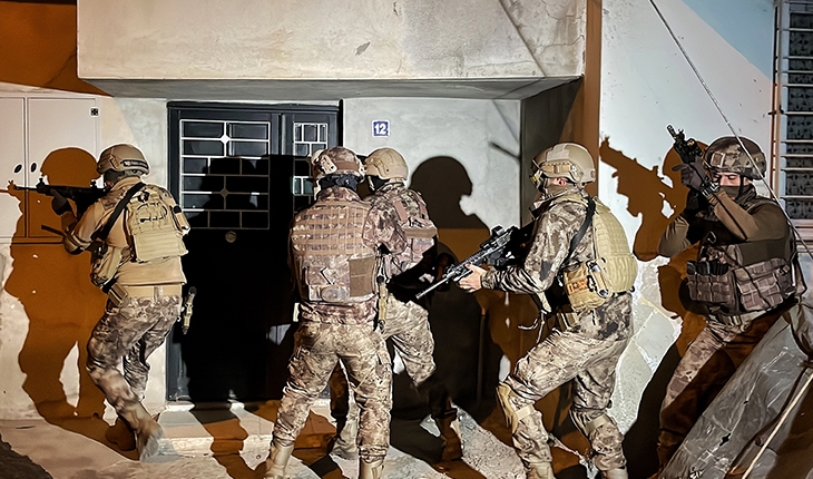 Terör örgütü PKK/YPG operasyonunda 8 zanlı yakalandı