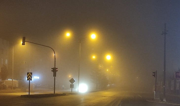 Konya-Ankara kara yolu yoğun sise teslim 