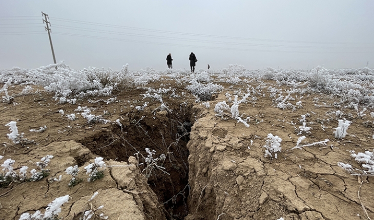Konya Ovası'nda obruktan sonra yarık tehlikesi
