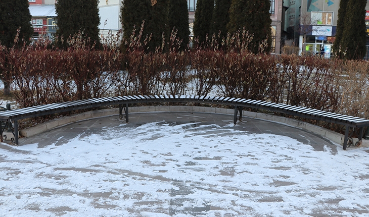 Doğu Kuzey Kutbuna döndü