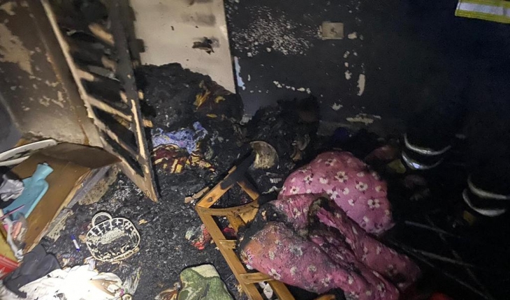 Apartmanda çıkan yangında üst katlarda mahsur kalan 9 kişi kurtarıldı
