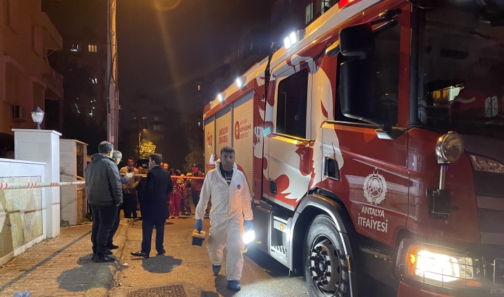 Yangın çıkan dairede anne ile kızının cansız bedeni bulundu