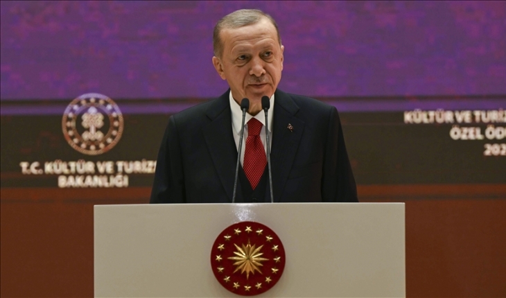 Cumhurbaşkanı Erdoğan: Türkiye’nin zengin kültür iklimini tek tipleştiren mahalle baskısını reddediyoruz