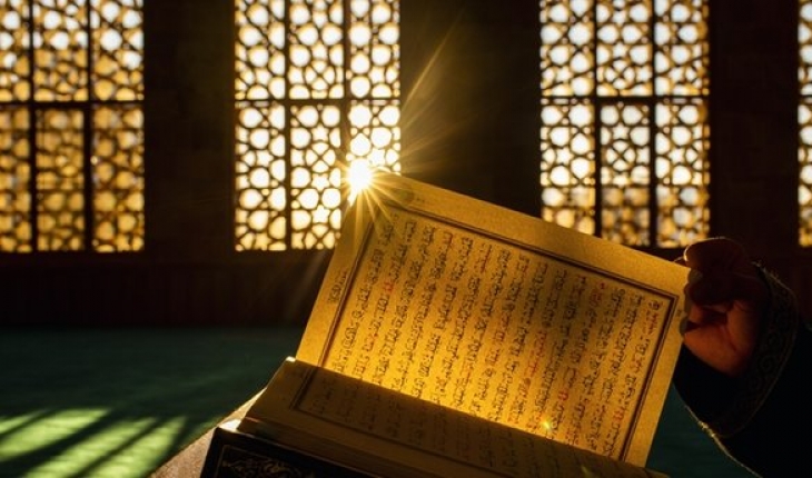 İsveç'te Kur'an-ı Kerim yakılmasına tepki olarak 40 ülkede hatim okundu