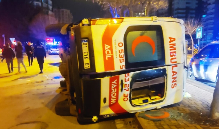 Konya’da ambulans ile otomobil çarpıştı: 4 yaralı