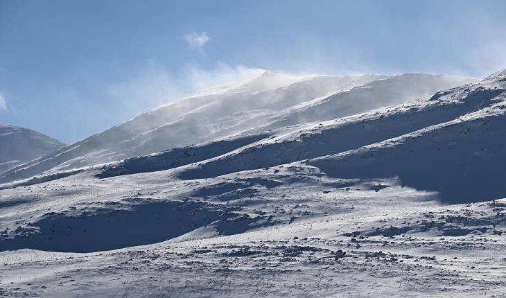 Dağlarda çığ noktalarında biriken karlar, Alpler’deki yöntemle indirilecek