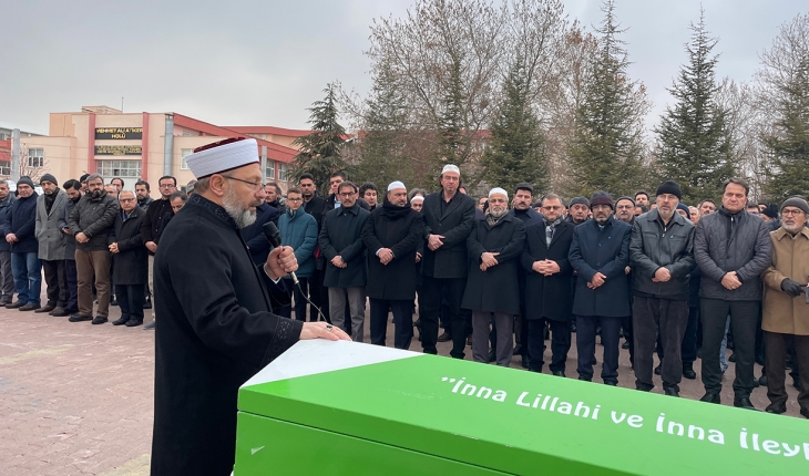 Diyanet İşleri Başkanı Erbaş, Konya'da cenaze namazına katıldı