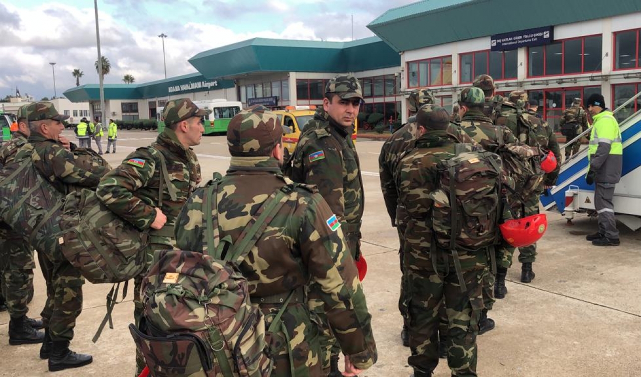 Azerbaycan arama kurtarma ekipleri Adana'ya ulaştı