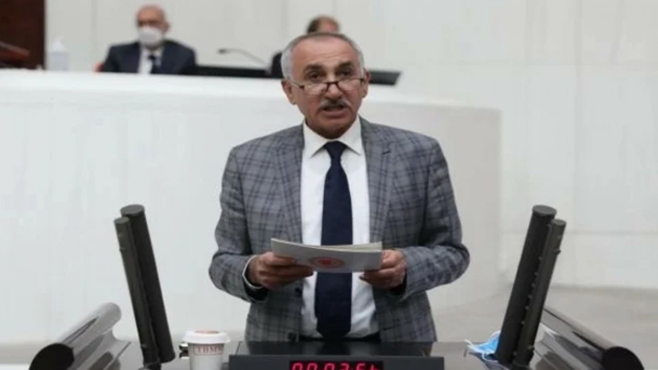 Enkaz altında kalan AK Parti Adıyaman Milletvekili Yakup Taş hayatını kaybetti