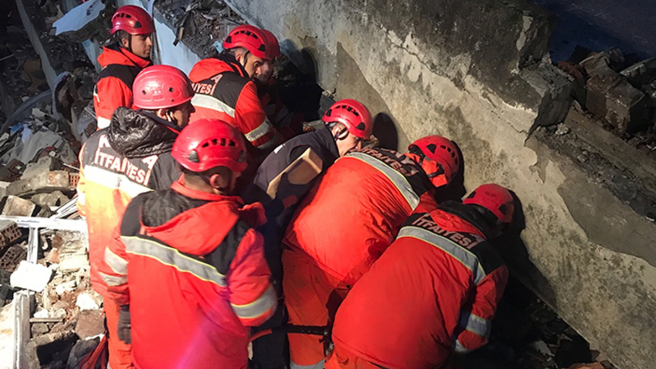 Konya’dan ekiplerin deprem bölgesine sevki sürüyor