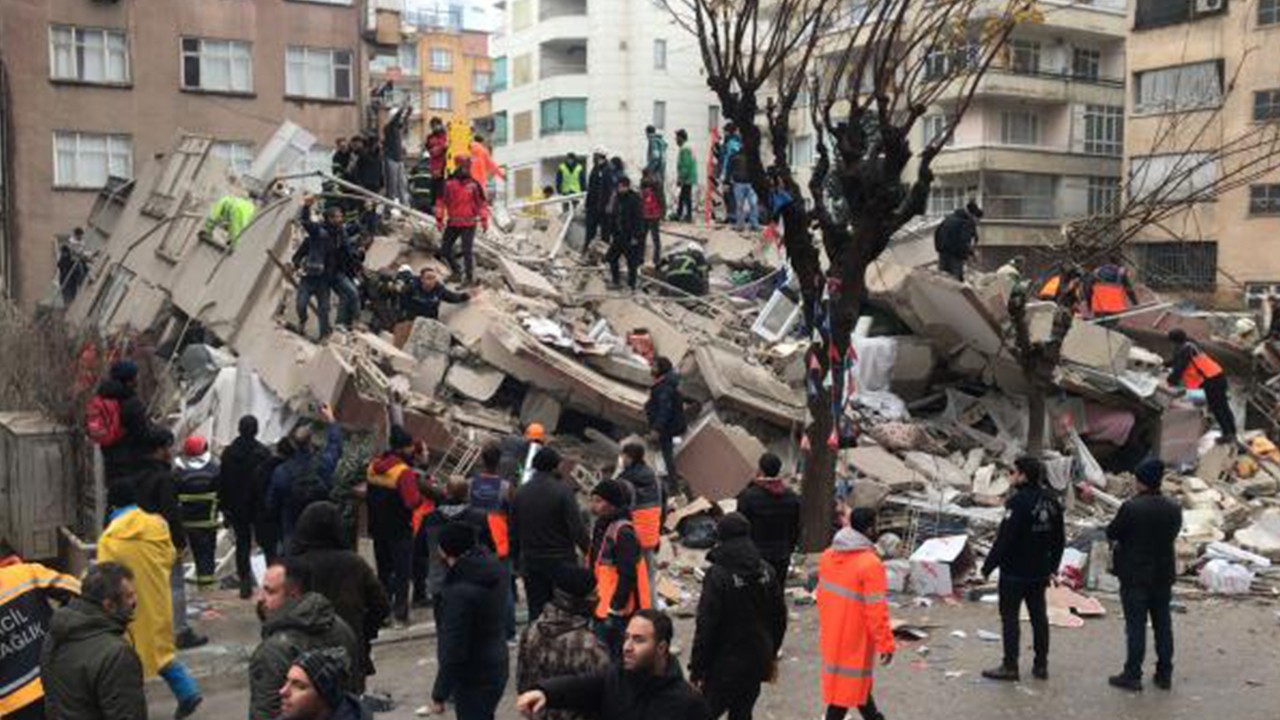 Depremzede vatandaşlara psikososyal destek