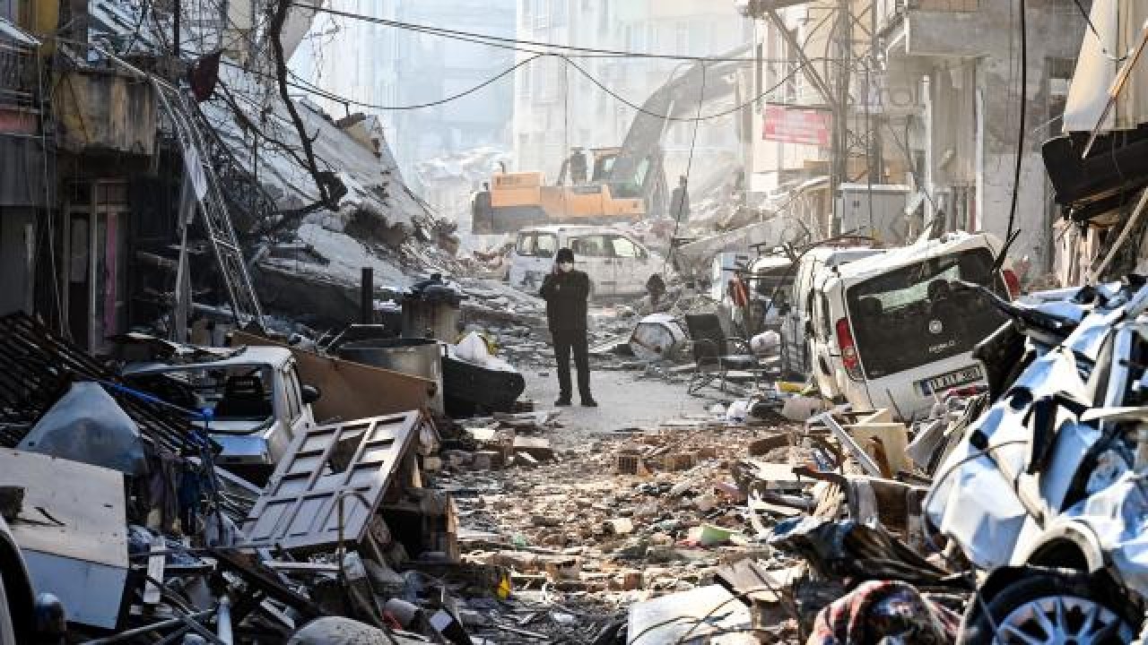 Konya’dan depremzedelere destekler ve yardımlar devam ediyor