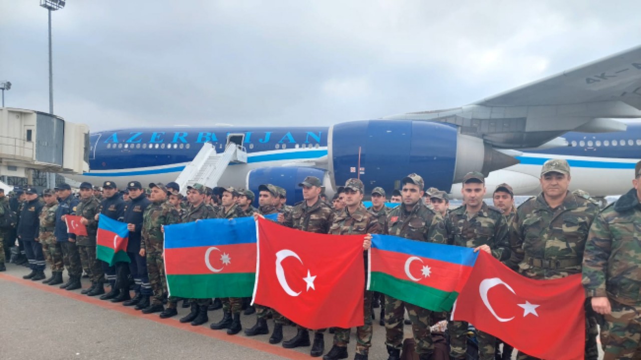 Azerbaycan’dan gelen arama kurtarma ekipleri ülkelerine döndü