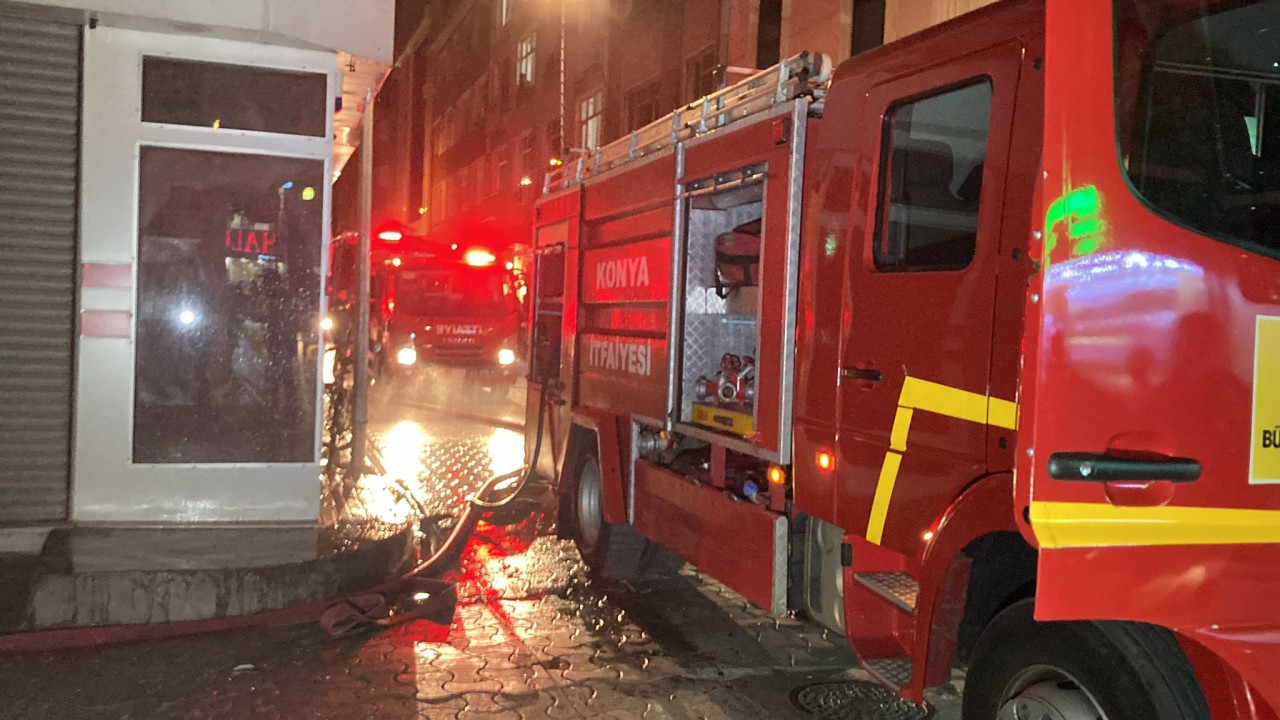 Konya’da bir apartmanın ikinci katında yangın çıktı