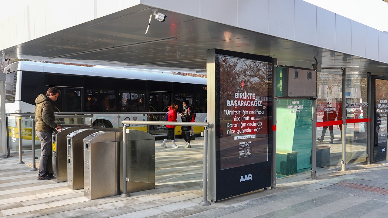 Kültürpark otobüs durakları yeni haliyle hizmet vermeye başladı