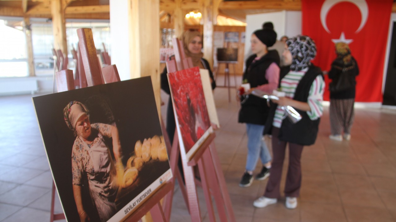 Beyşehir’de “Kadın gözüyle kadına dair“ fotoğraf yarışması sonuçlandı