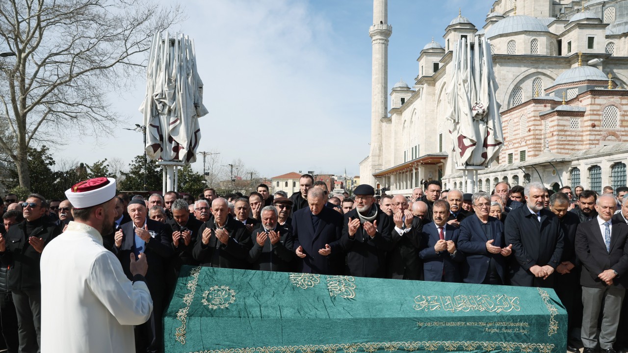 Cumhurbaşkanı Erdoğan, iş insanı Kemal Coşkun’un cenaze törenine katıldı