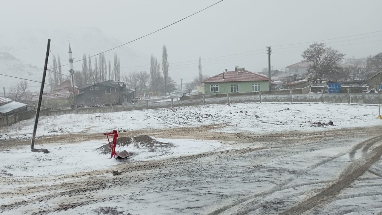 Kulu'da kar yağışı