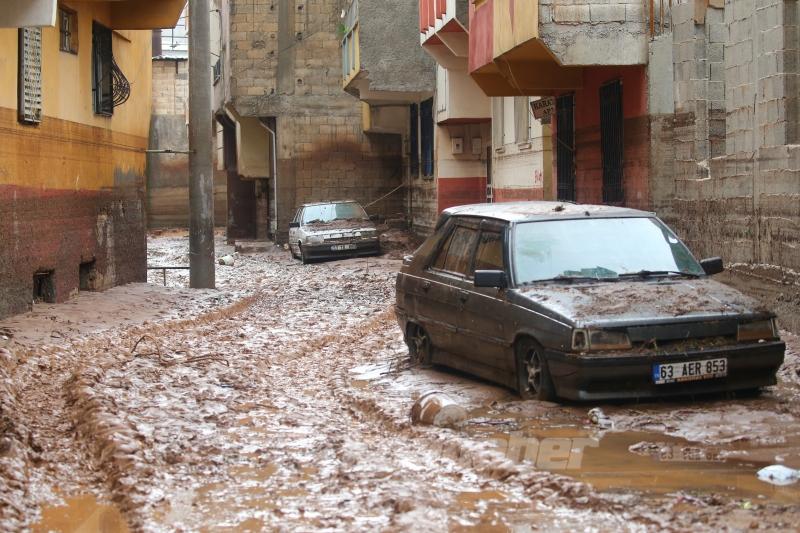 Şanlıurfa’da selden etkilenen Karakoyun Deresi civarı temizleniyor