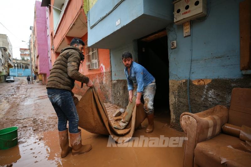 Şanlıurfa’da selden etkilenen Karakoyun Deresi civarı temizleniyor