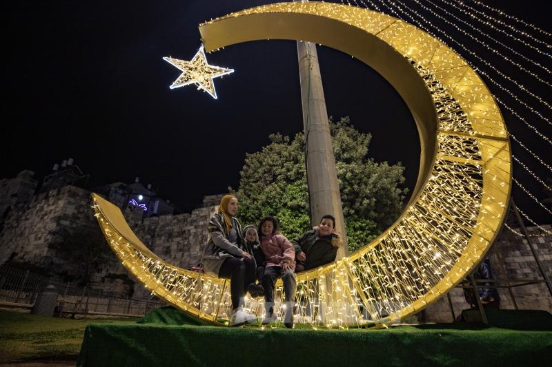 Kudüs’ün Eski Şehir bölgesi ramazan ayı için süslendi