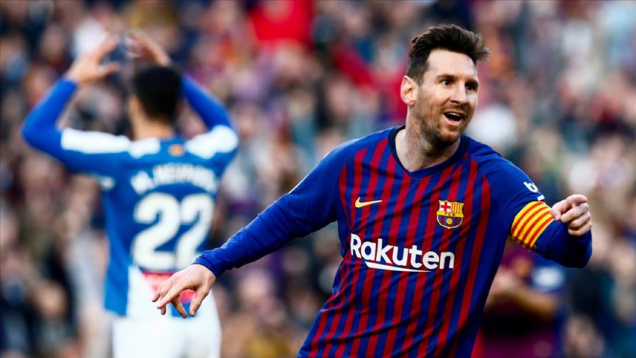 Lionel Messi, kulüp ve milli takım kariyerinde 800 gole ulaştı