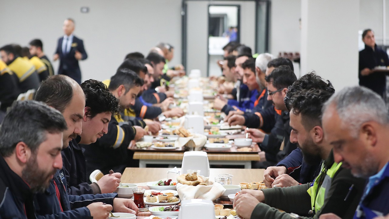 Konya çadırında Hataylı depremzedeler ilk iftar bereketini yaşadı