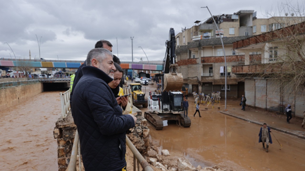 Bakan Nebati: Şanlıurfa’da selden dolayı 13 bina yıkılacak