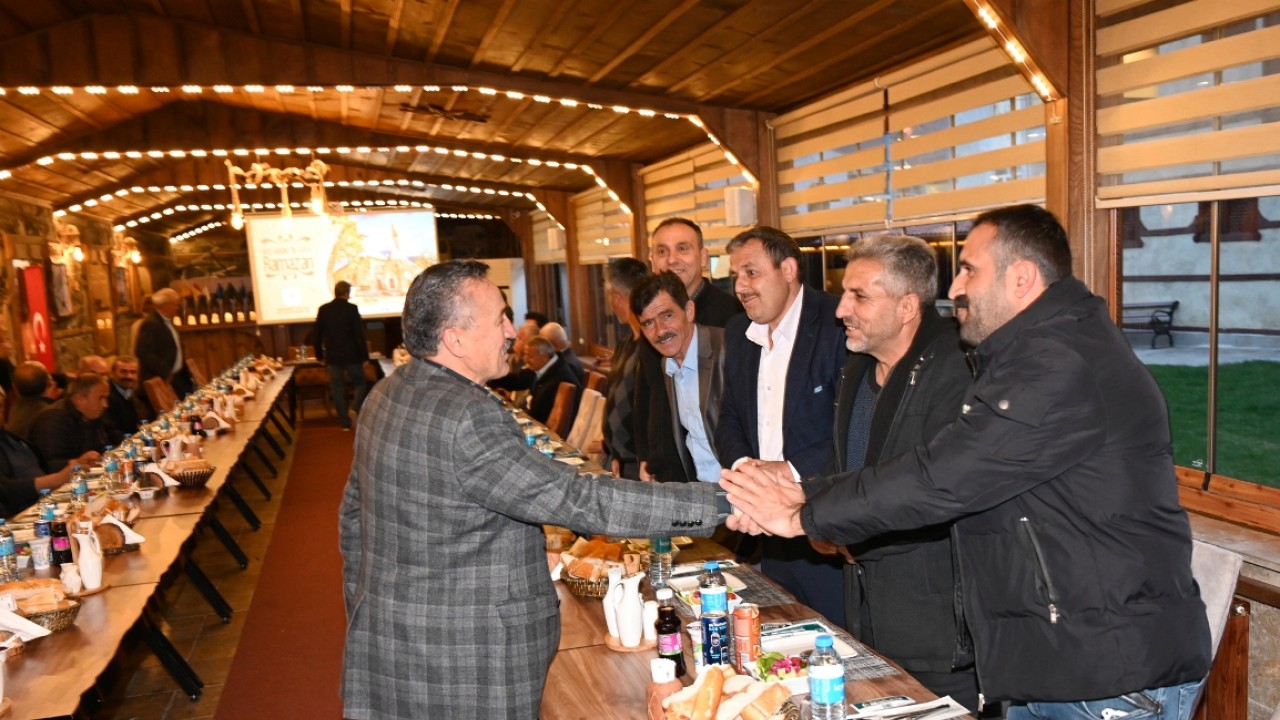 Seydişehir Belediye ​Başkanı Tutal muhtarlarla iftarda buluştu