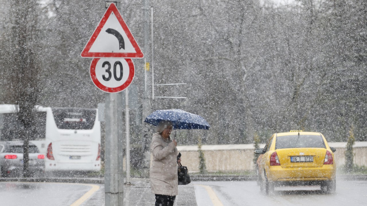 Ankara’da kar etkili olmaya başladı