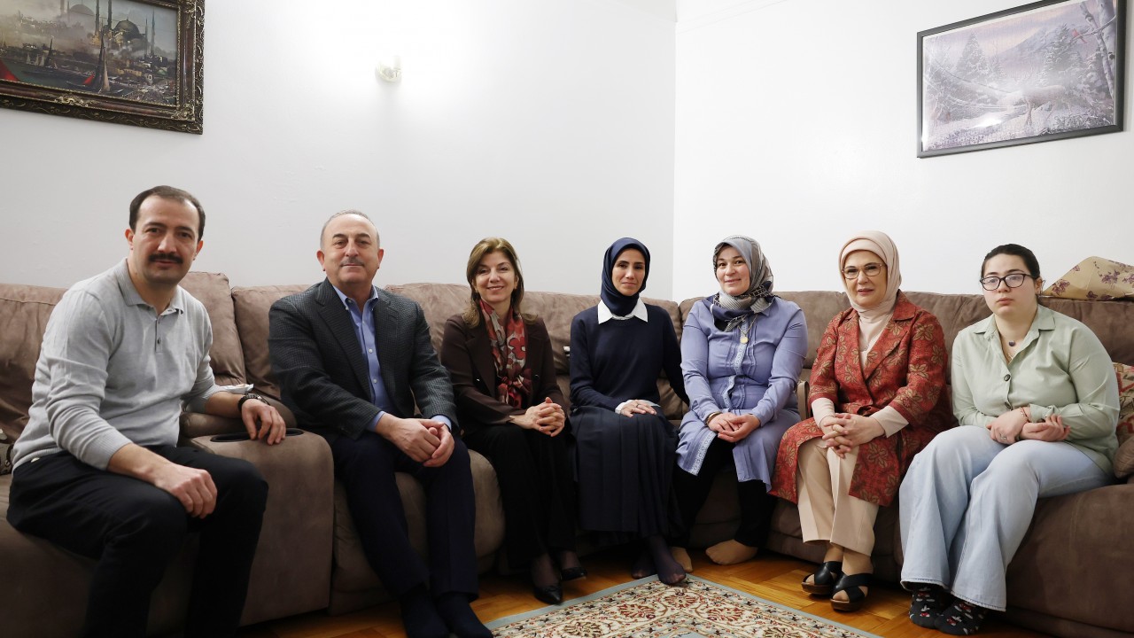 Emine Erdoğan, New York'ta Türk ailenin evinde iftar yaptı