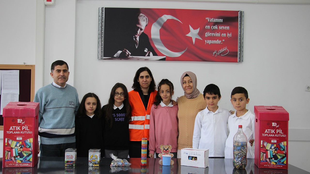 Beyşehir’de öğrencilerden atık pil projesine destek