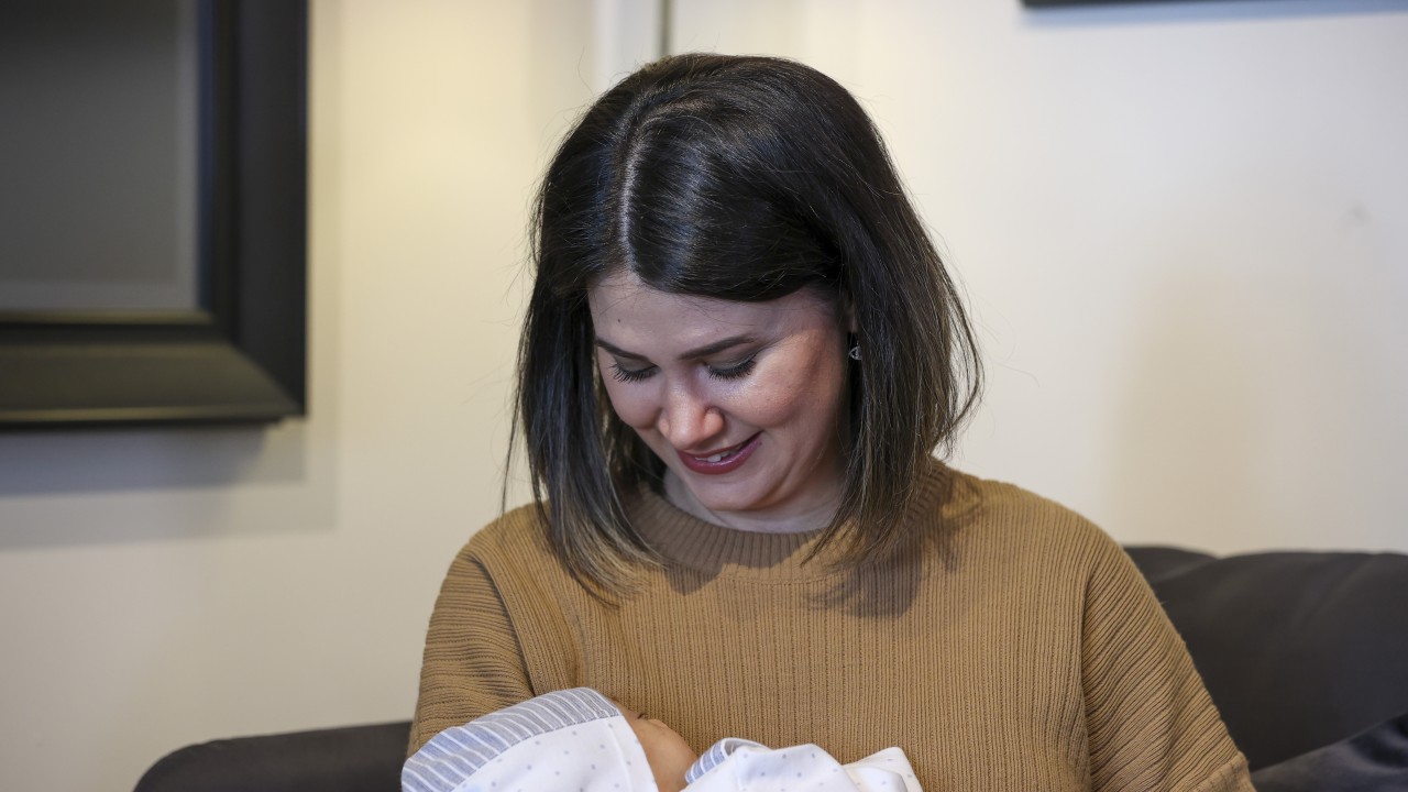 Deprem günü doğum yapan anne, ilk sütünü afetzede bebeklere bağışladı