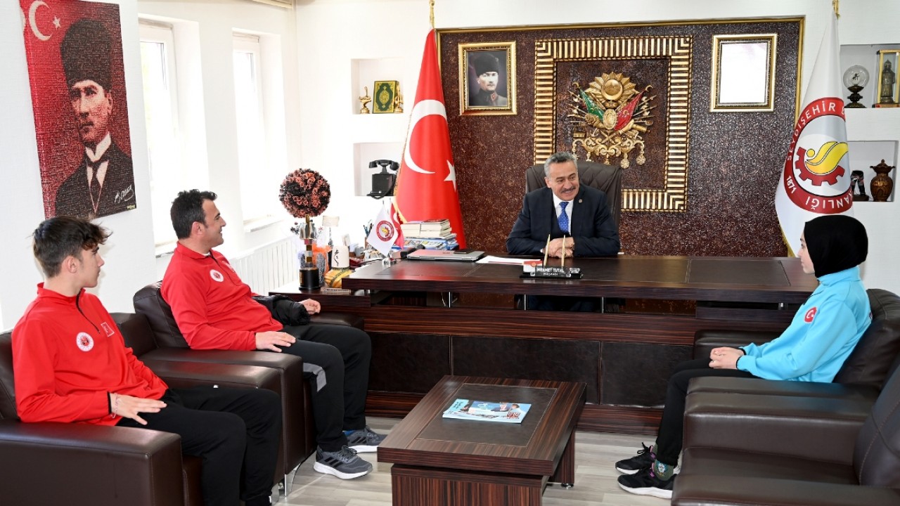 Seydişehir Belediye Başkanı Tutal’dan Avrupa Şampiyonuna ödül 