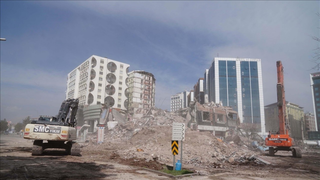 Diyarbakır’da depremde yıkılan Galeria Sitesi’nin müteahhidi tutuklandı