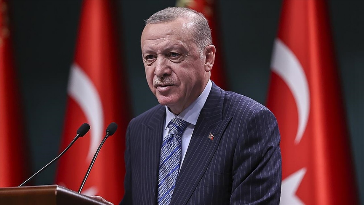 Cumhurbaşkanı Erdoğan, Süper Lig'e yükselmeyi garantileyen Samsunspor'u tebrik etti