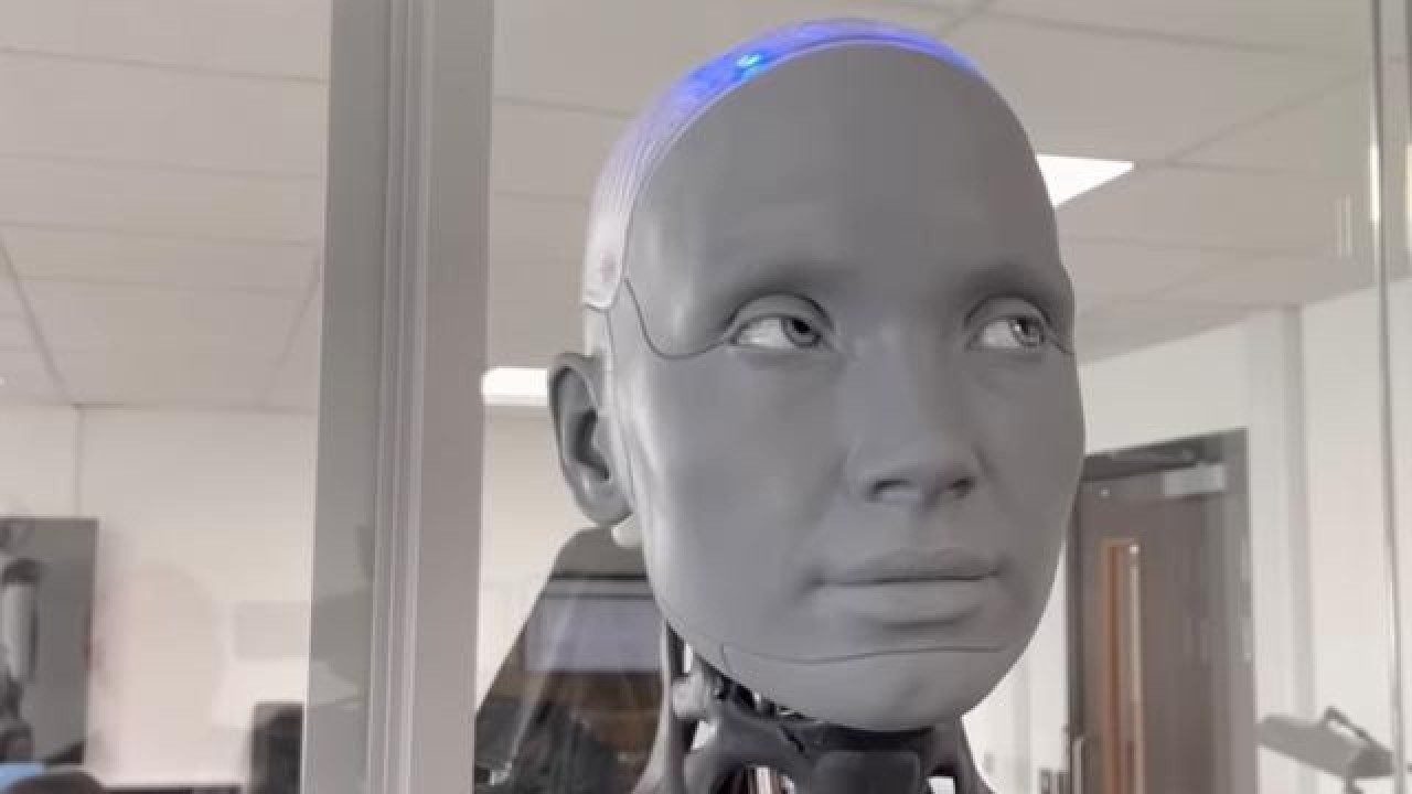 Dünyanın en gelişmiş insansı robotu GPT-4 ile birleşti