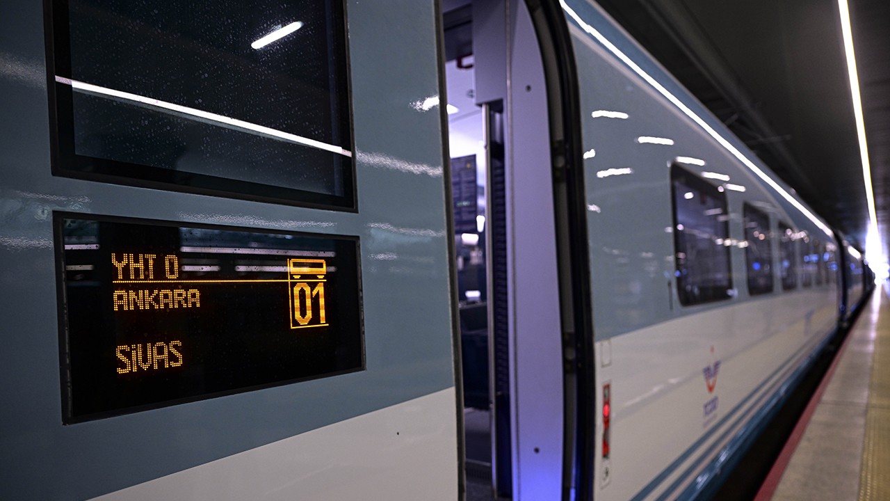 Ankara-Sivas Hızlı Tren Hattı’nın açılışı için son hazırlıklar yapılıyor