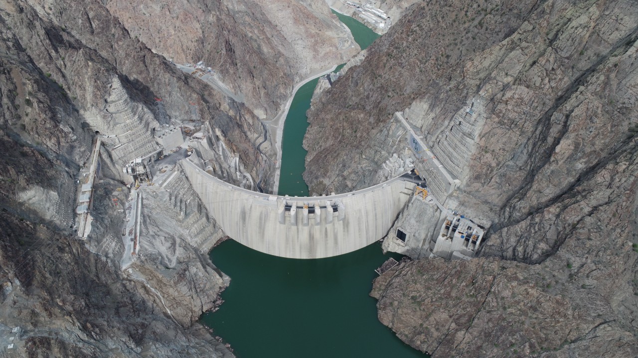 Yusufeli Barajı ve HES’te su yüksekliği 112 metreyi aştı