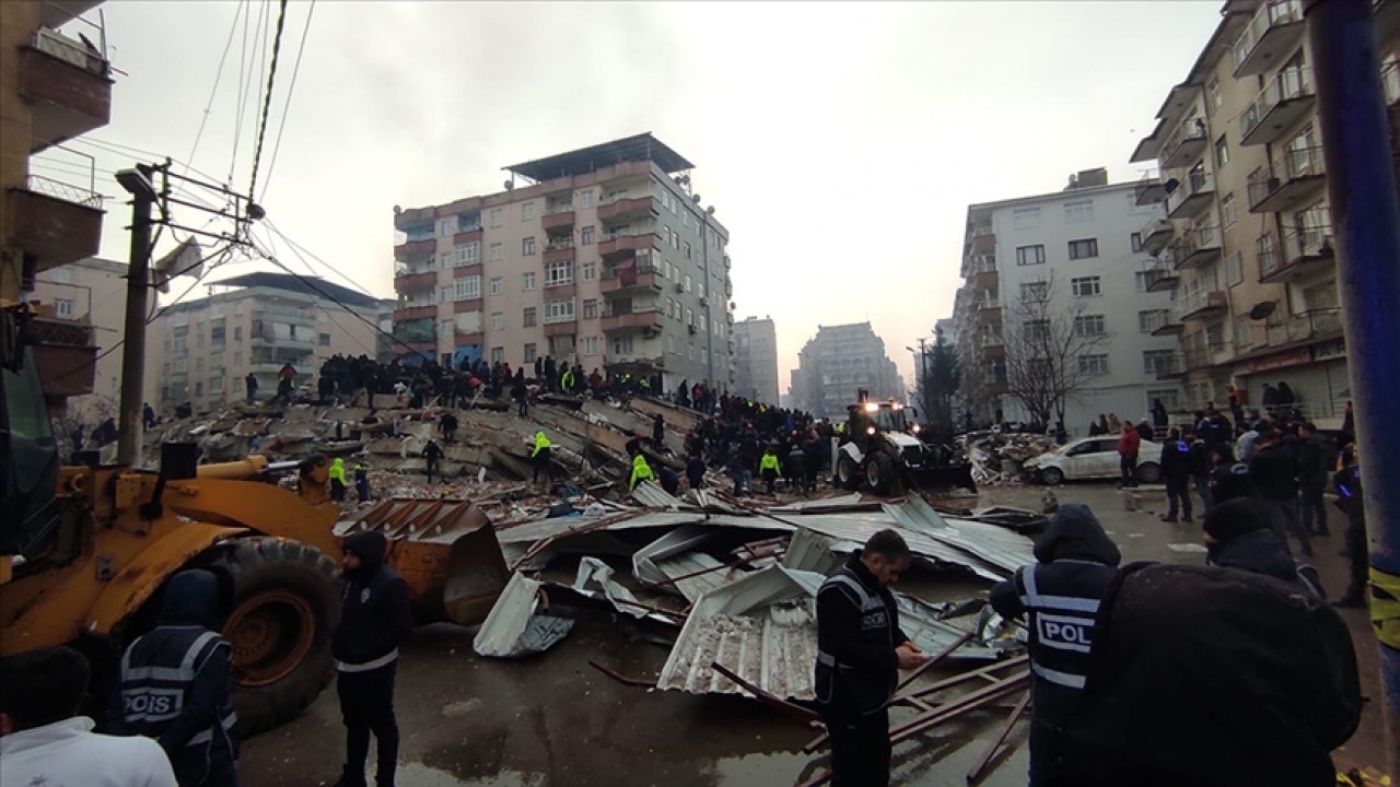 Depremde can kaybı 50 bin 783'e yükseldi
