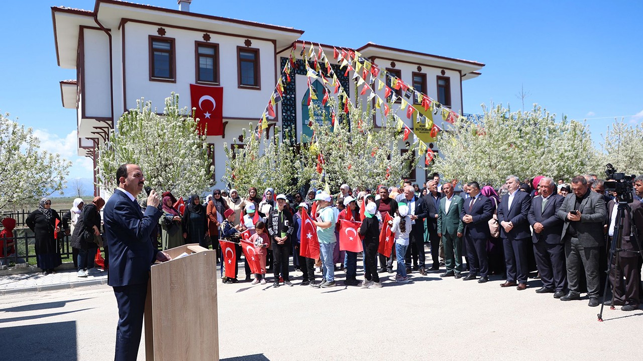 Başkan Altay: Sürekli iş ve hizmet üreten bir belediyecilik anlayışıyla çalışıyoruz