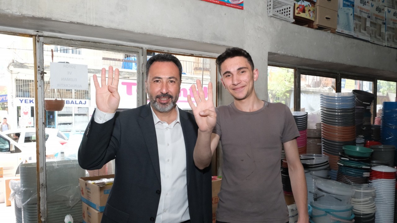 Mustafa Hakan Özer: Gençlerin desteği memnun ediyor