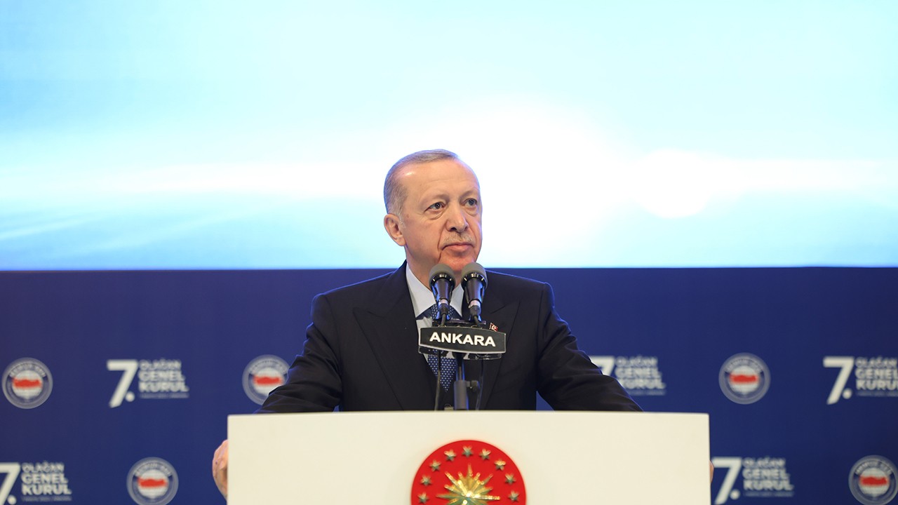 Cumhurbaşkanı Erdoğan: Bugüne kadar memurumuzu ve işçimizi enflasyona ezdirmedik, ezdirmeyeceğiz