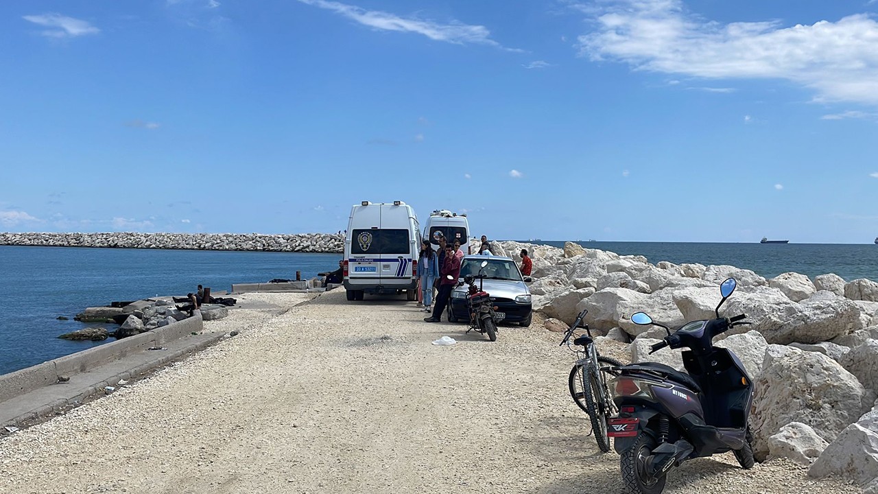 Denizde erkek cesedi bulundu