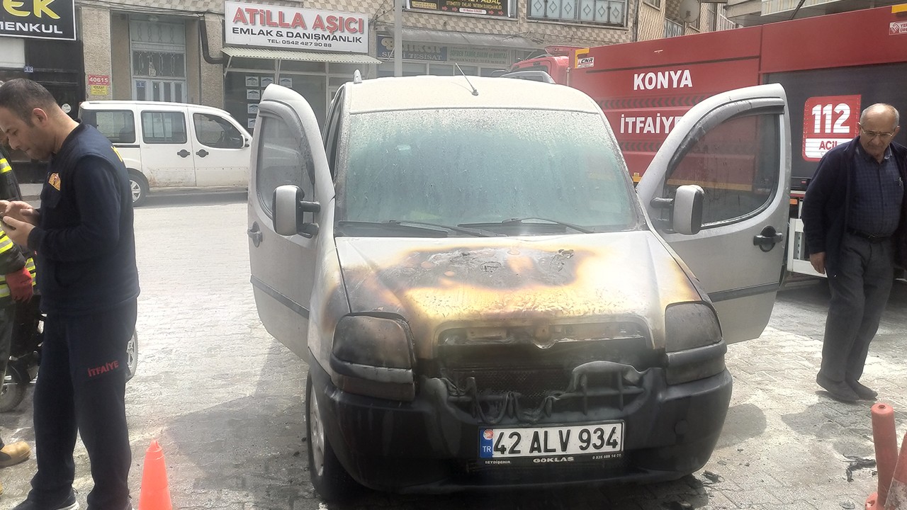 Konya’da park halindeki araçta çıkan yangın: hasara yol açtı