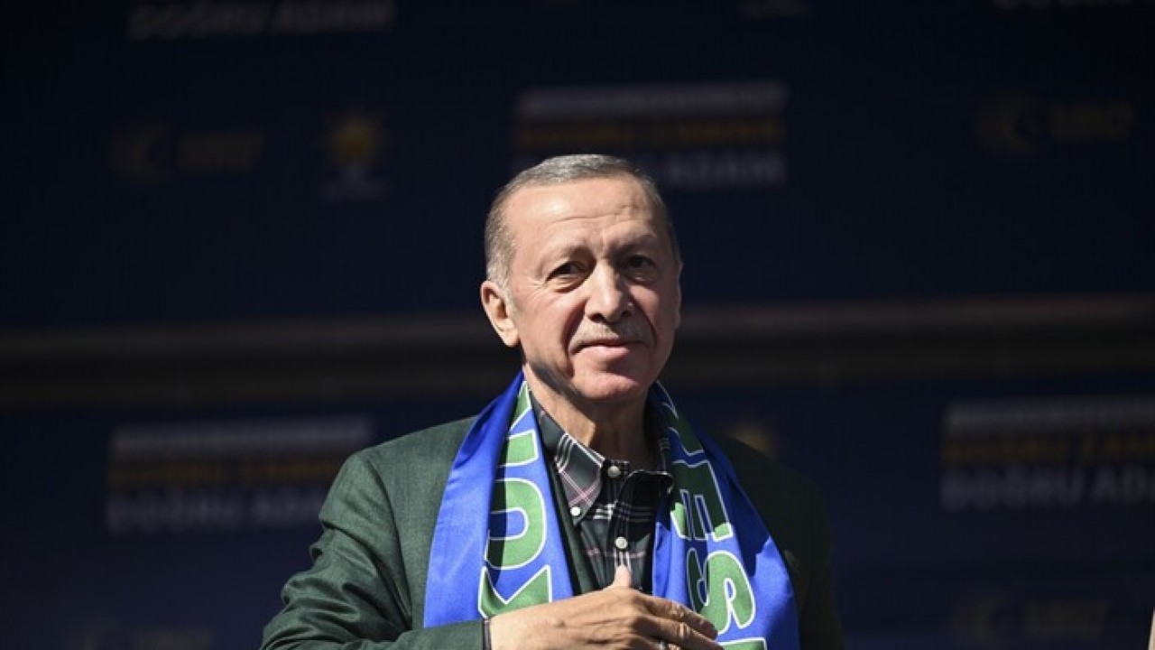 Cumhurbaşkanı Erdoğan'dan Rize'de çay üreticilerine müjde
