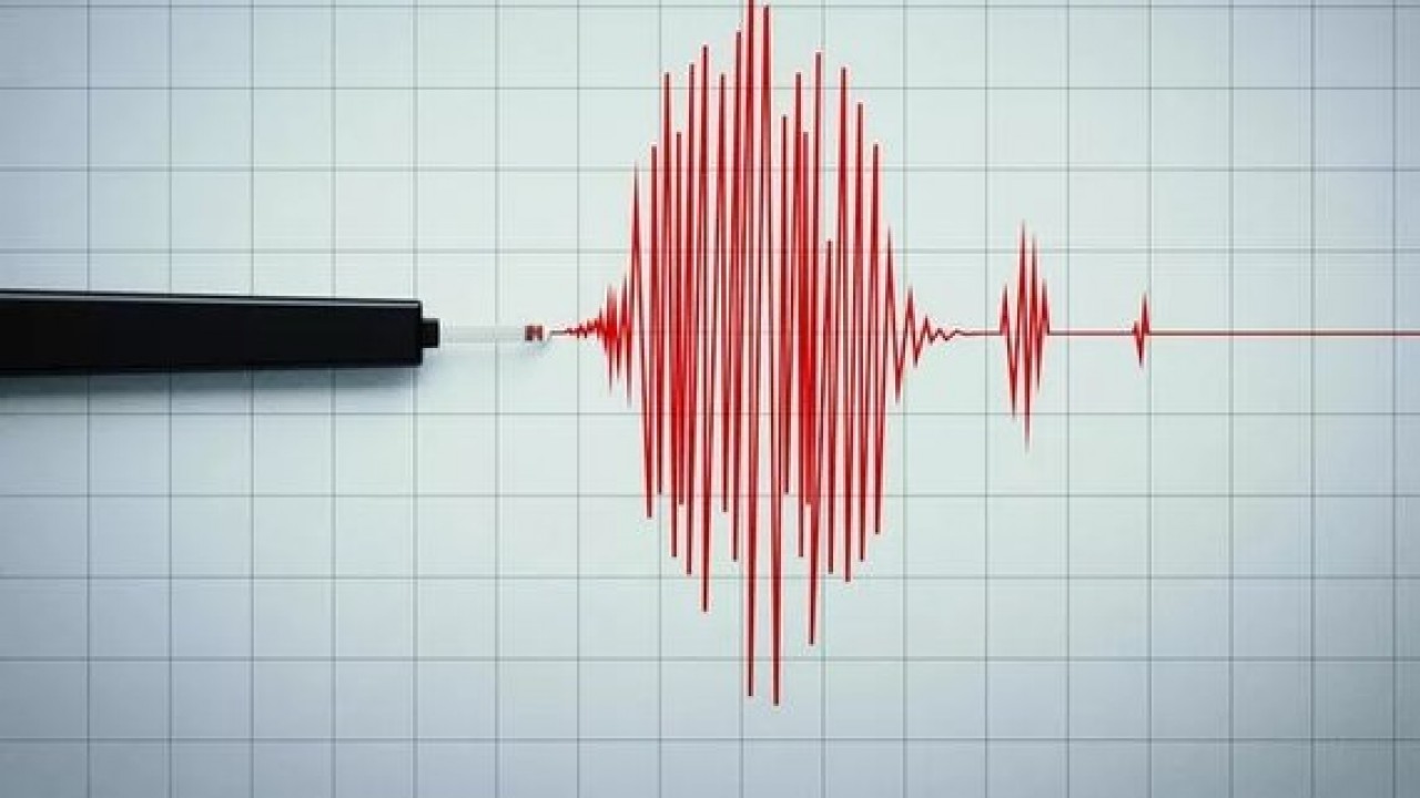 Çanakkale Valiliği, Ege Denizi'ndeki depremde olumsuz durum olmadığını bildirdi