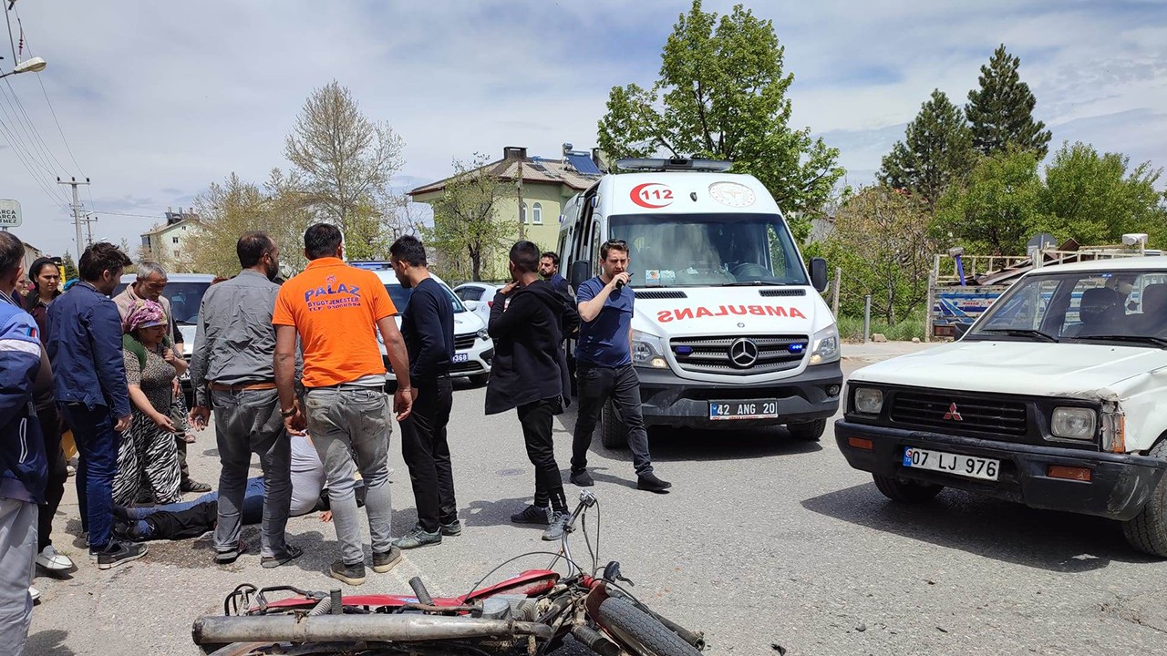 Konya'da pikap ile  motositlet çarpıştı: 1 kişi yaralı