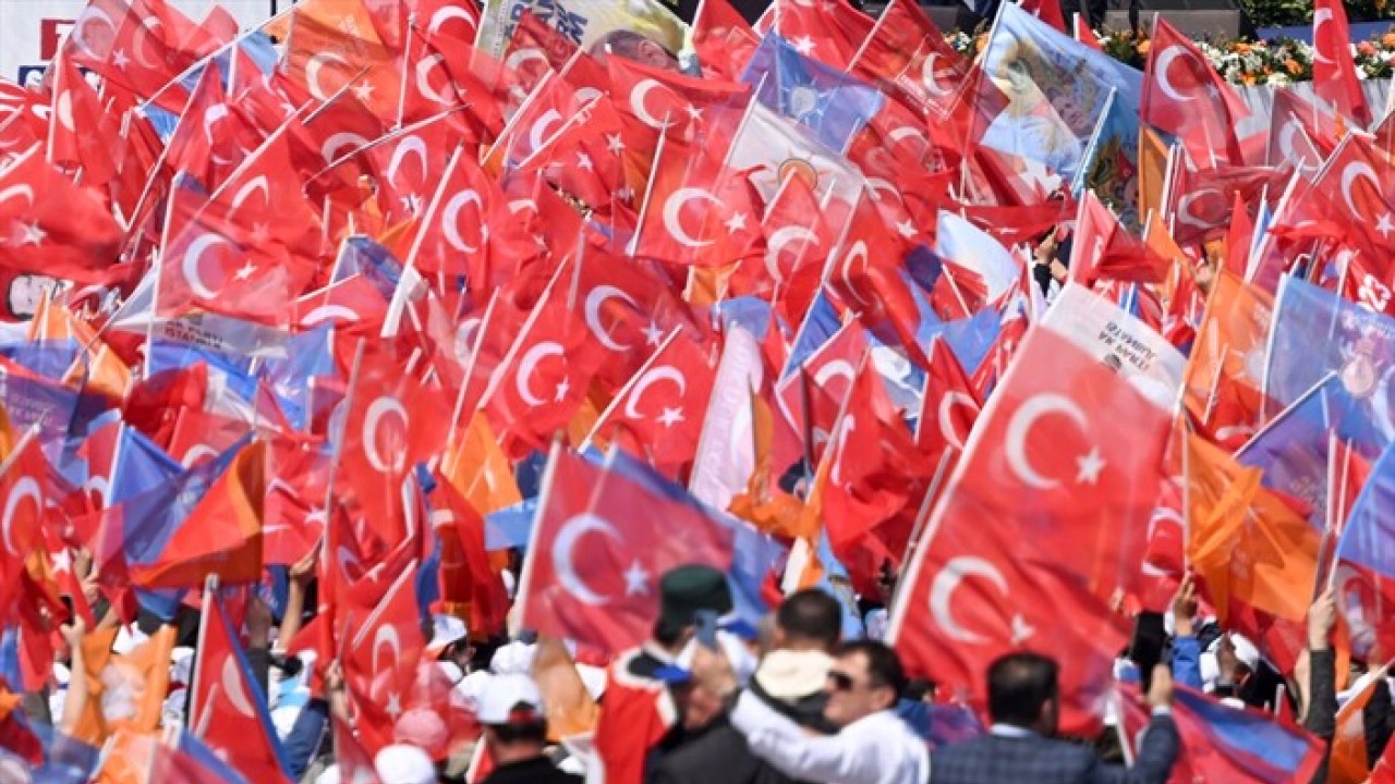 AK Parti’nin İstanbul mitingine yoğun katılım! Görüntüler Konya mitingini hatırlattı