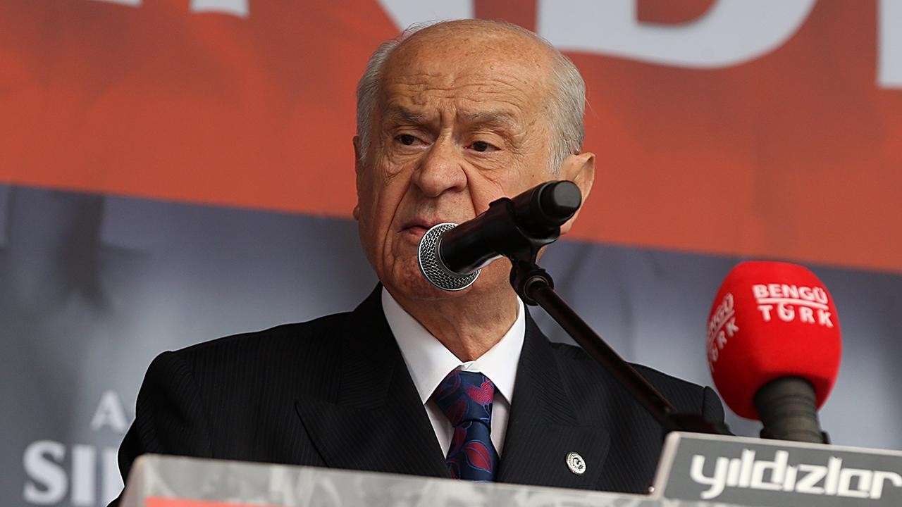 Bahçeli: Erzurum'da yaşananlar bir şahsın neden olduğu bayağı bir provokasyondur